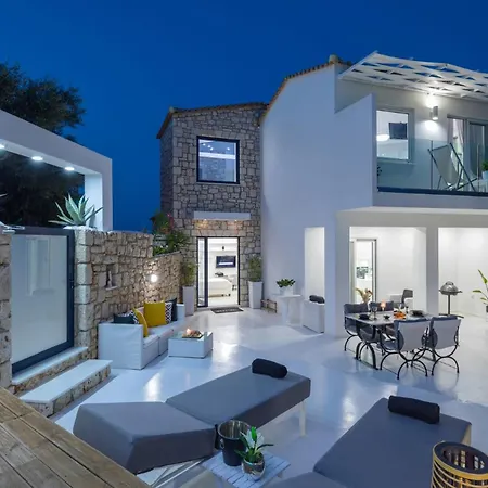 Dion Retreat By 圣尼古拉奥斯