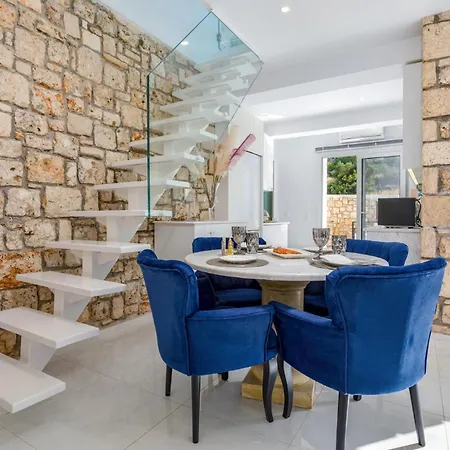 别墅 Dion Retreat By *