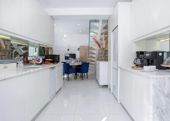 Dion Retreat By Villa *