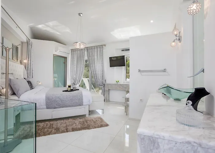 Villa Dion Retreat By
